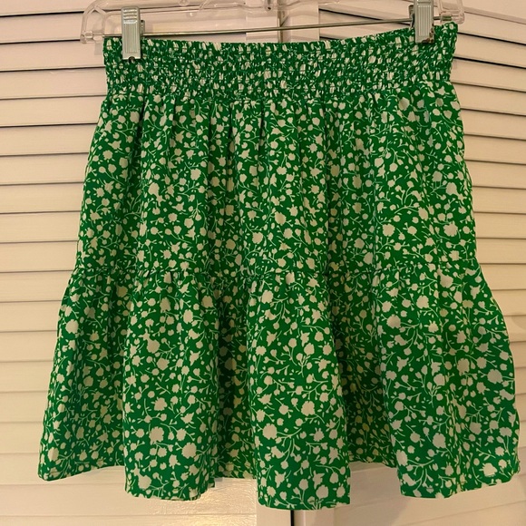 Sienna Sky Small floral green Skirt new w/o tags. Length waist to hem: 15 1/2 in - Picture 1 of 2